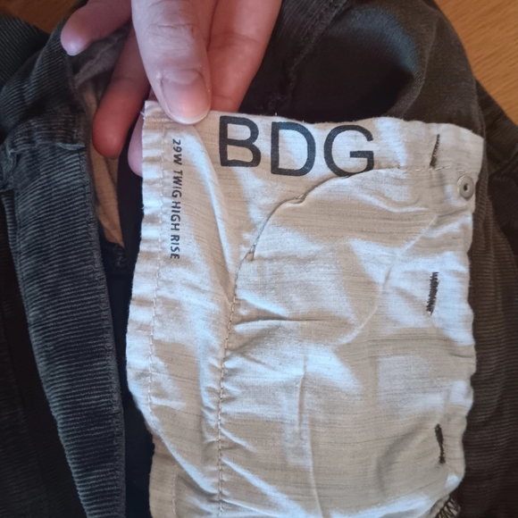 Olive green cords - Picture 4 of 10